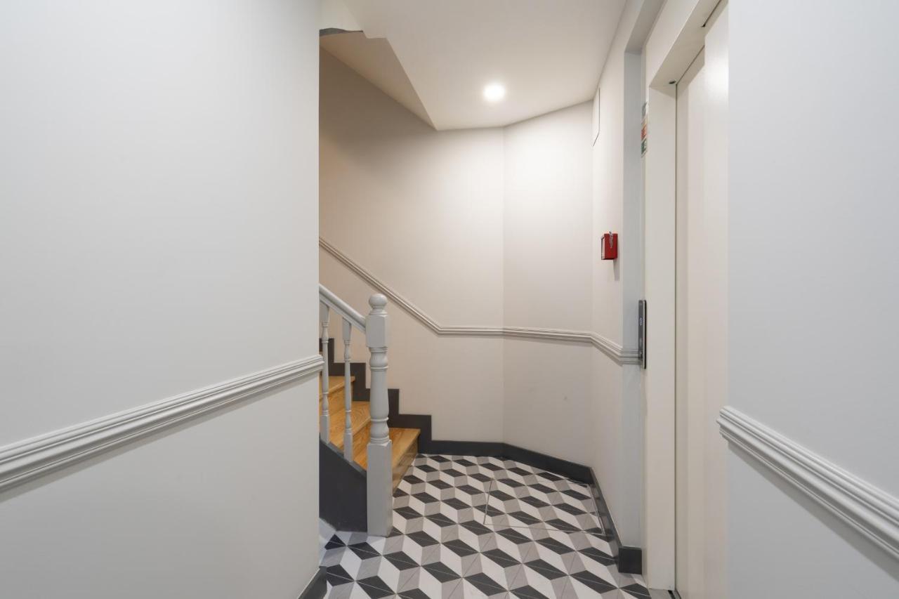 Host Wise - Enchanting Design Flat - Premium Location Порто Екстериор снимка