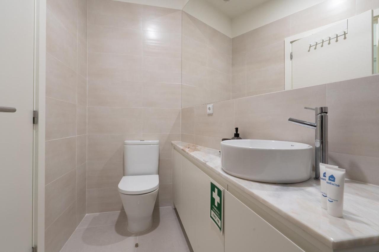 Host Wise - Enchanting Design Flat - Premium Location Порто Екстериор снимка